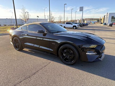 Used 2019 Ford Mustang Coupe w/ Equipment Group 101A image 2