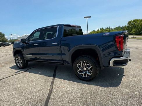 Certified 2023 GMC Sierra 1500 SLT AWD/4WD image 6