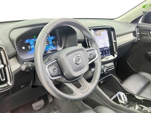 Used 2024 Volvo XC40 B5 Plus w/ Protection Package Premier AWD/4WD image 48
