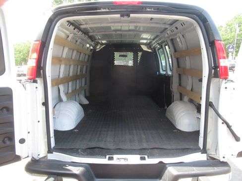Used 2025 GMC Savana 2500 w/ Driver Convenience Package RWD image 11