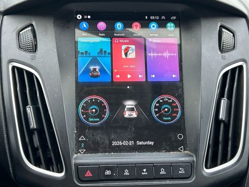 Used 2014 Ford Focus SE image 12