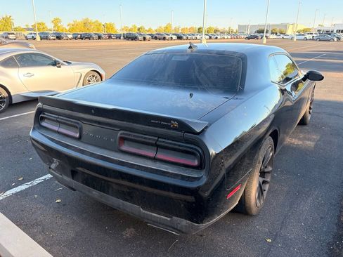 Used 2021 Dodge Challenger R/T Scat Pack RWD image 5