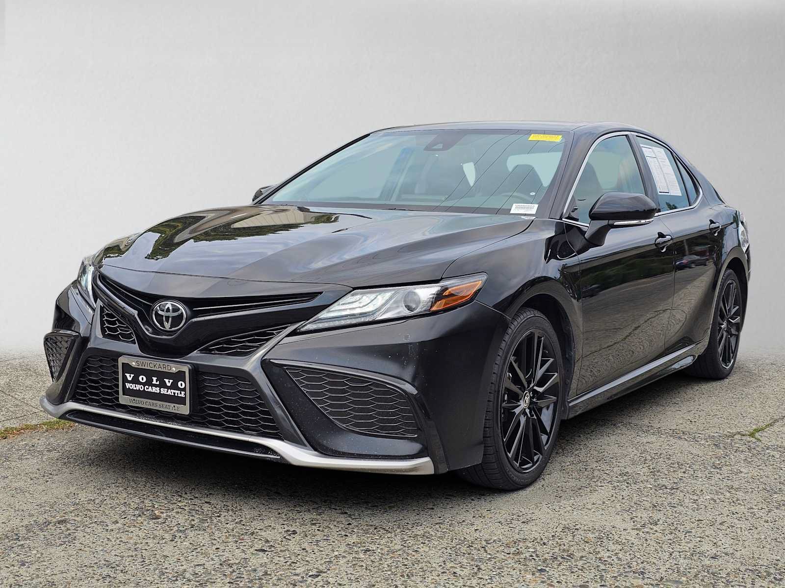 Used 2024 Toyota Camry XSE FWD image 7