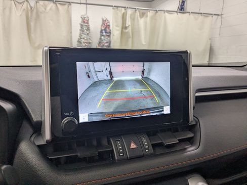 Used 2024 Toyota RAV4 Adventure AWD/4WD image 16