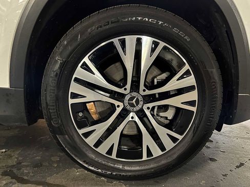 Certified 2025 Mercedes-Benz GLA 250 4MATIC image 9