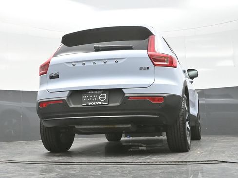Used 2026 Volvo XC40 B5 Plus AWD/4WD image 27