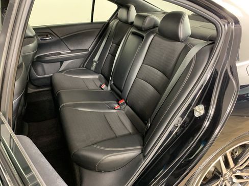 Used 2016 Honda Accord Sport image 30