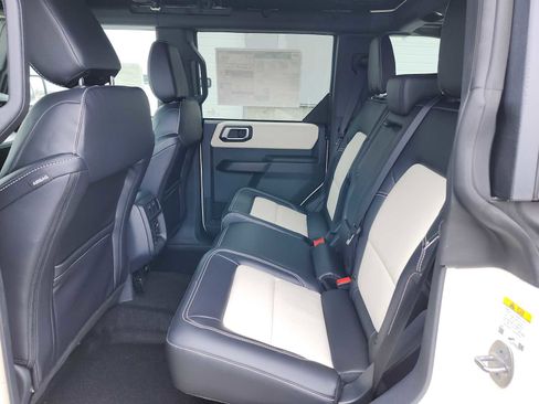 New 2026 Ford Bronco Outer Banks w/ Sasquatch Package image 15