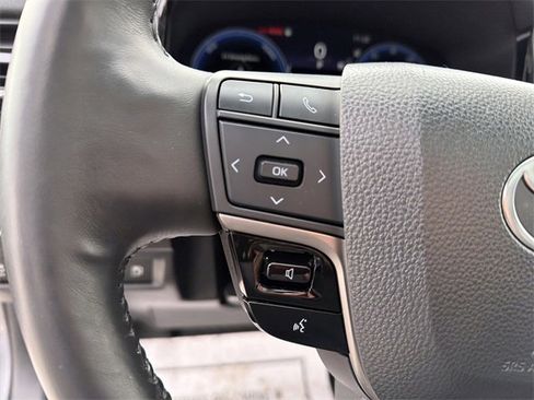 Used 2025 Toyota Camry XSE image 19