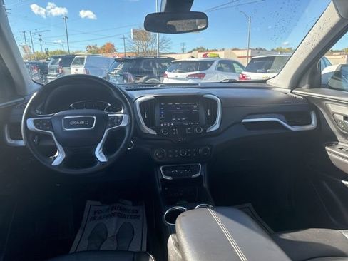 Used 2023 GMC Terrain SLT image 39