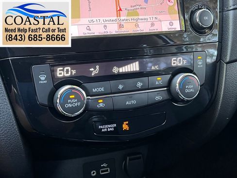 Used 2020 Nissan Rogue SV w/ Sun & Sound Touring Package FWD image 37