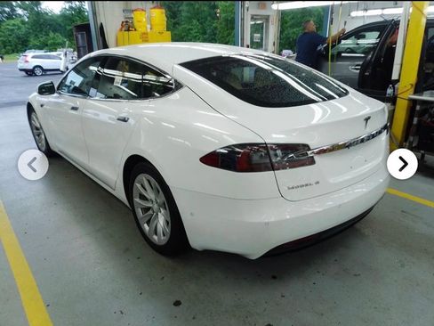 Used 2016 Tesla Model S 75 RWD image 4
