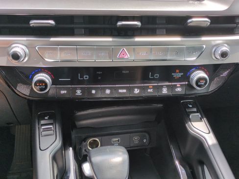 Used 2023 Kia Telluride S w/ S Sunroof Package AWD/4WD image 21