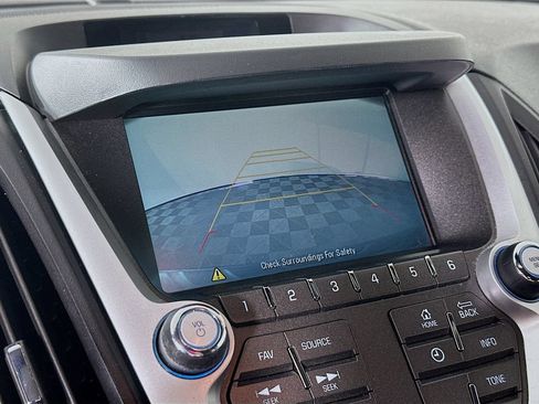 Used 2017 Chevrolet Equinox Premier w/ Enhanced Convenience Package FWD image 17