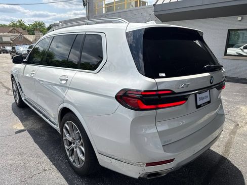 Used 2024 BMW X7 xDrive40i w/ Climate Comfort Package AWD/4WD image 3