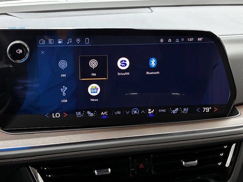 New 2026 Chevrolet Suburban High Country AWD/4WD image 19