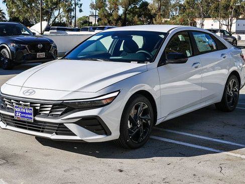 New 2026 Hyundai Elantra Sport FWD image 3