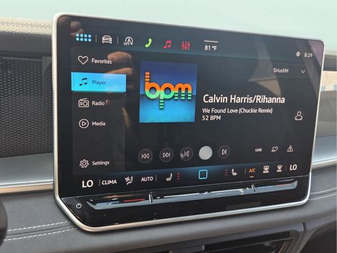 New 2026 Volkswagen Tiguan SE R-Line FWD image 23