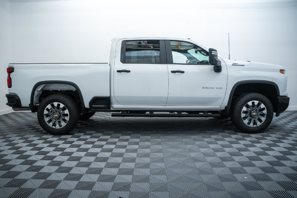 New 2026 Chevrolet Silverado 2500 Custom w/ Custom Convenience Package AWD/4WD image 4