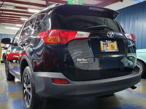 Used 2014 Toyota RAV4 LE image 48