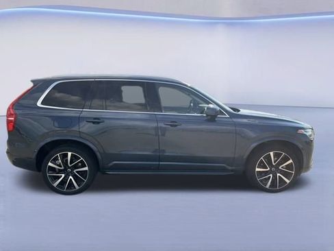 Used 2022 Volvo XC90 T6 Momentum w/ Advanced Package image 9