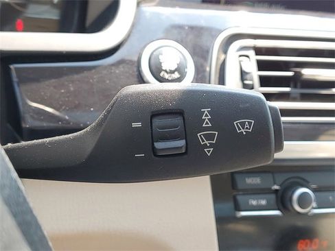 Used 2011 BMW 750Li xDrive image 23