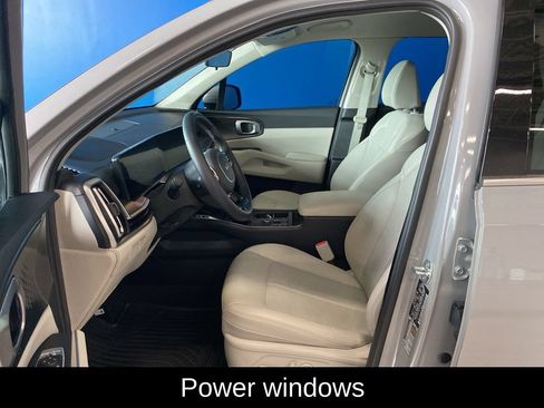 Used 2025 Kia Sorento S AWD/4WD image 10