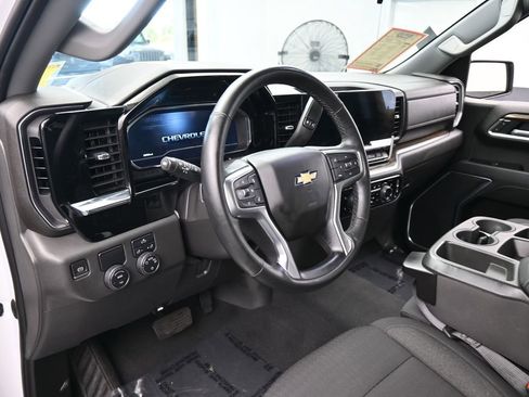 Used 2023 Chevrolet Silverado 1500 LT RWD image 10