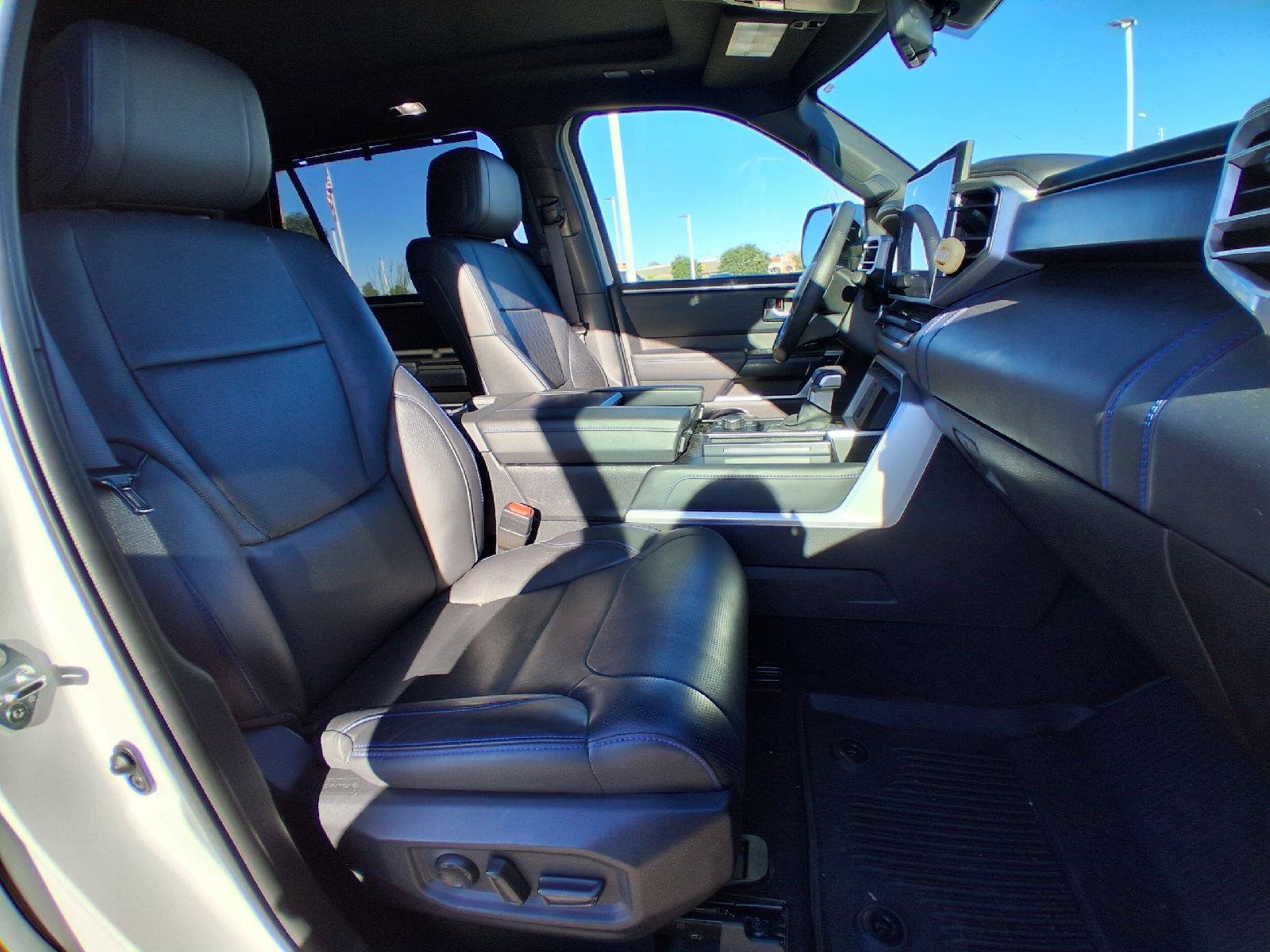 Used 2024 Toyota Sequoia Platinum AWD/4WD image 30