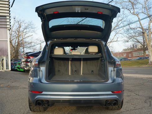 Used 2019 Porsche Cayenne Turbo image 51