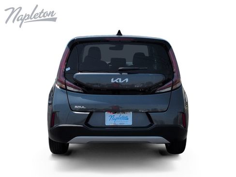 Used 2025 Kia Soul LX FWD image 4