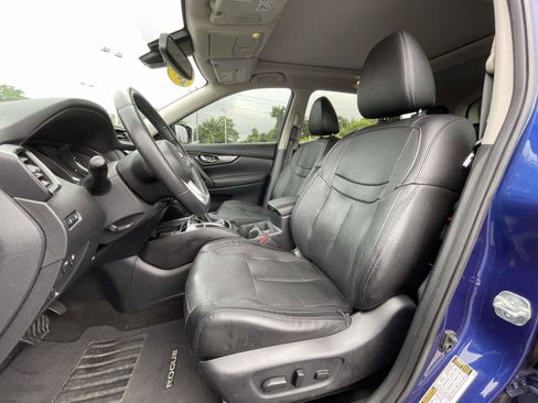 Used 2019 Nissan Rogue SL w/ Premium Package AWD/4WD image 15