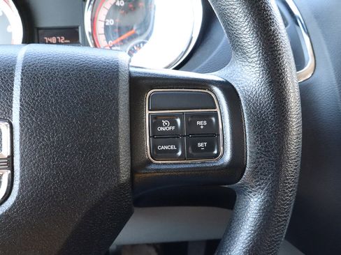 Used 2019 Dodge Grand Caravan SE image 25