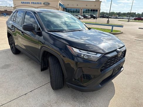 Used 2023 Toyota RAV4 LE FWD image 18