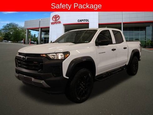 Used 2023 Chevrolet Colorado Trail Boss w/ Technology Package image 4