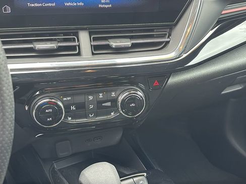 Used 2025 Chevrolet Trax RS w/ Sunroof Package FWD image 20