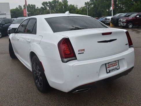 Used 2023 Chrysler 300 Touring L w/ Popular Equipment Group AWD/4WD image 5