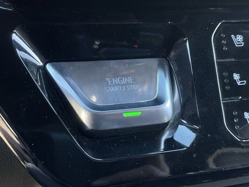 Used 2024 GMC Sierra 1500 AT4X image 17