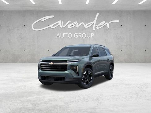 New 2027 Chevrolet Traverse LT w/ Sun and Wheel Package FWD image 8