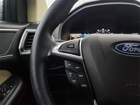 Certified 2024 Ford Edge SEL w/ Convenience Package image 13