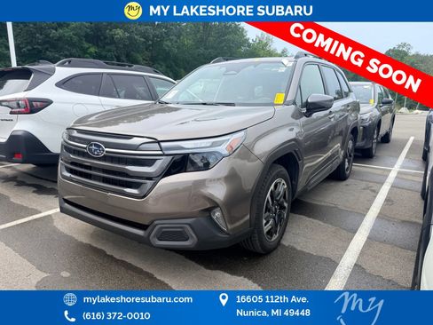 Used 2025 Subaru Forester Limited AWD/4WD image 3