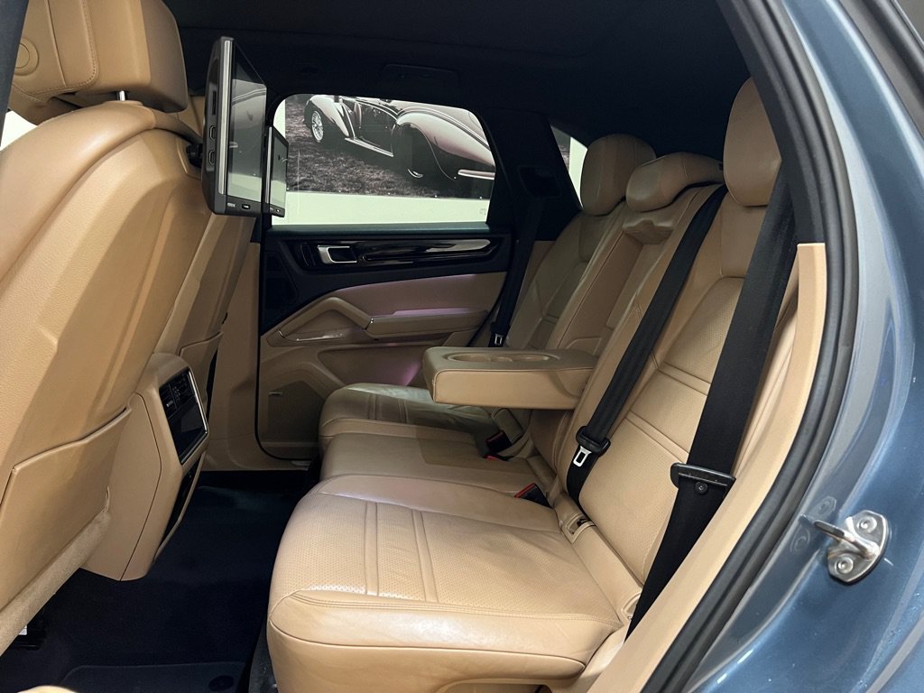Used 2019 Porsche Cayenne S AWD/4WD image 19