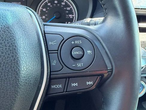 Used 2021 Toyota Venza LE AWD/4WD image 22