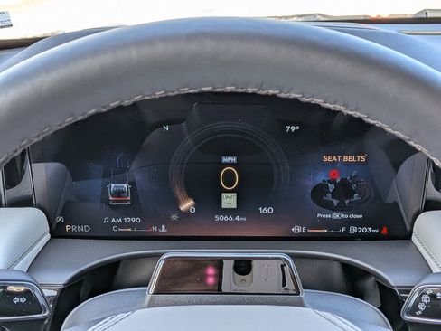 Certified 2025 Lincoln Aviator Reserve image 30