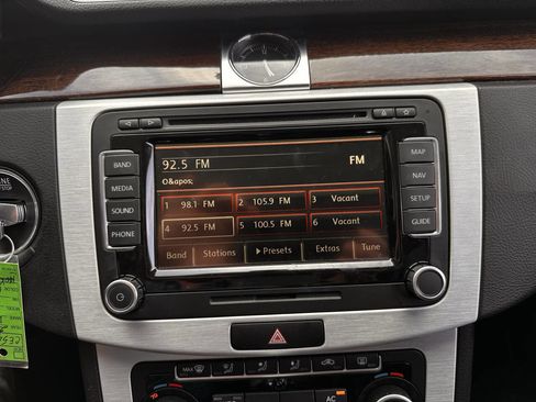 Used 2012 Volkswagen CC Lux Limited image 12