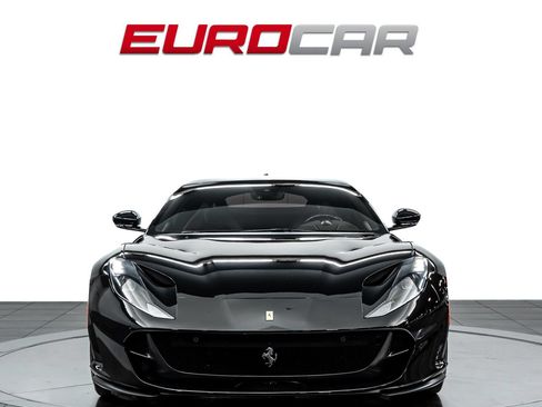 Used 2020 Ferrari 812 Superfast RWD image 8