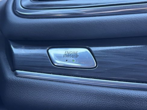 Used 2024 Buick Enclave Premium image 21