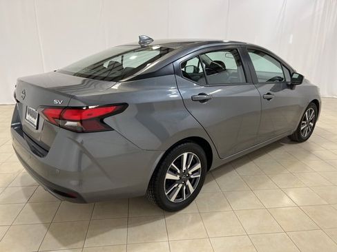 Used 2023 Nissan Versa SV image 5