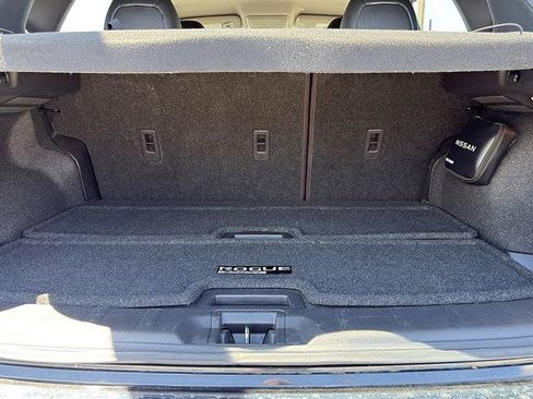 Used 2022 Nissan Rogue Sport SV w/ Technology Package FWD image 19