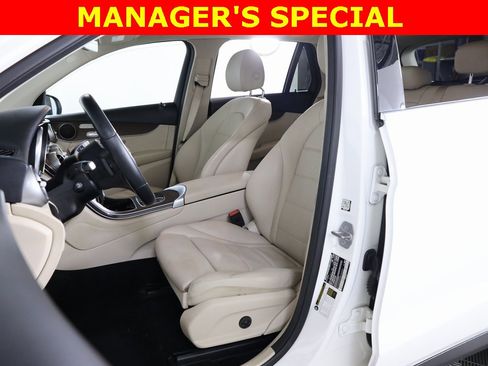 Used 2021 Mercedes-Benz GLC 300 GLC 300 image 27